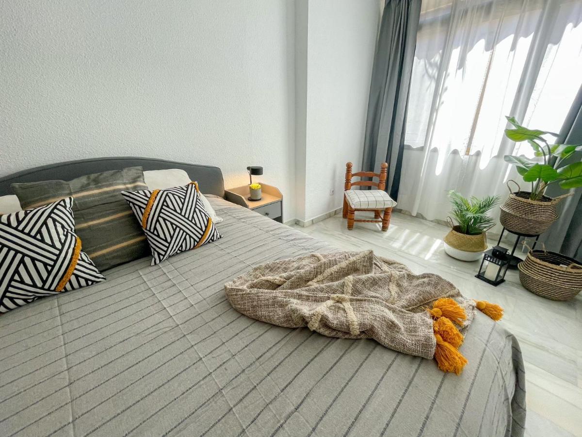 Pedregalejo Playa Apartment - Malaga — Photos 3